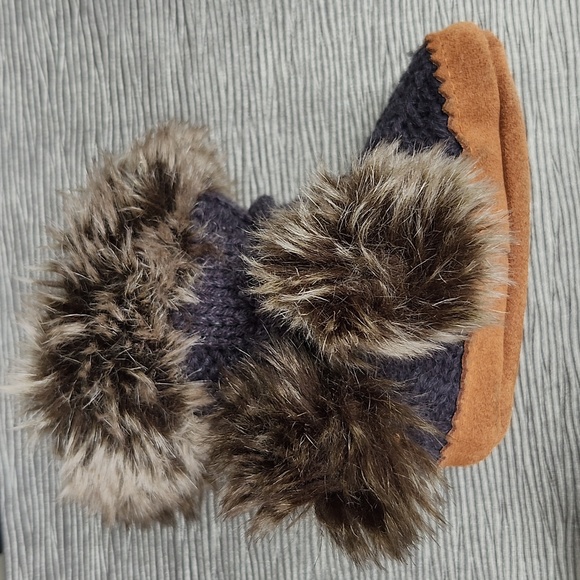 RESTORATION HARDWARE ARTIC FOX BABY BOOTIES - Picture 11 of 11